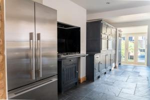 Η κουζίνα ή μικρή κουζίνα στο Lovely Double Room for One Person