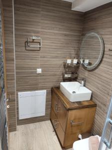 Phòng tắm tại Λαγουδόσπιτο +26 ảnh