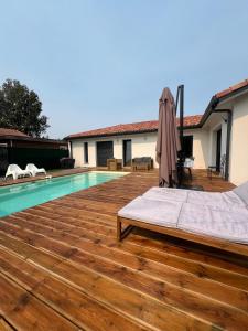 Πισίνα στο ή κοντά στο Villa Landéra