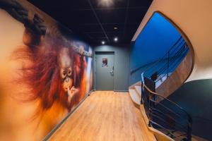 ブール・ガン・ブレスにあるHopperの猿絵付きの部屋 +32枚の写真