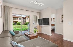 Μια τηλεόραση ή/και κέντρο ψυχαγωγίας στο Modern Mountain Comfort in Basalt