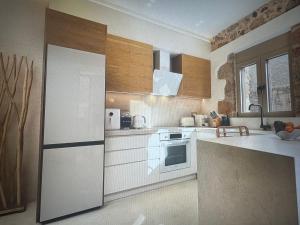 Η κουζίνα ή μικρή κουζίνα στο Malia super views +6 φωτογραφίες