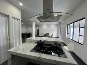 Kuchyň nebo kuchyňský kout v ubytování Quinta privada con alberca y espacios amplios