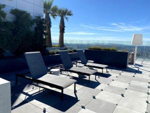 Balkón nebo terasa v ubytování DTLA Luxury Studio