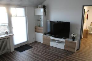 TV a/nebo společenská místnost v ubytování Heavens Wink