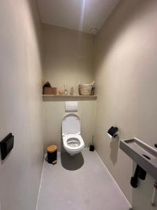 Φωτογραφία από το άλμπουμ του Studio with Pool Table and Optional Sauna & Hot Tub σε Zwaanshoek +11 φωτογραφίες