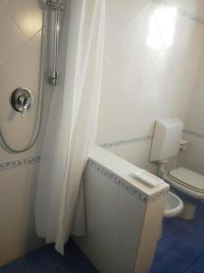 Ένα μπάνιο στο Villino Ida