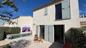 Bazén v ubytování Residence Active nebo v jeho okolí