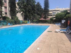 Bazén v ubytování Lux studio apartment nebo v jeho okolí