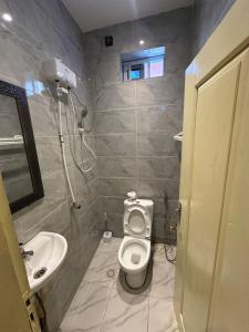 Koupelna v ubytování Luxury Villa AC Ensuite Room 5