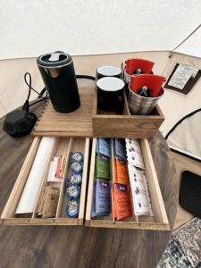 Φωτογραφία από το άλμπουμ του Spacious Bell Tent with Private Deck & Forest Access near Carson, Washington σε Carson