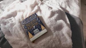 Postel nebo postele na pokoji v ubytování Chillinn Tündérliget Boutique Wellness Egerszalók