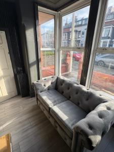 Χώρος καθιστικού στο Reads Avenue - Luxury Ground Floor Studio - Next Door to H&A Social Club