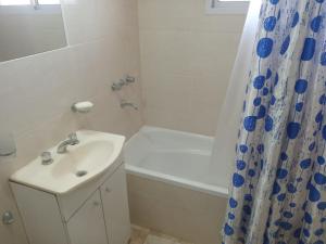 Koupelna v ubytování Leguizamon Depto + 10 fotografií