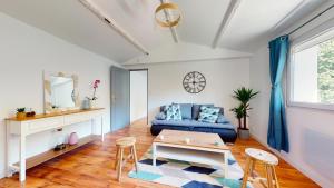 Χώρος καθιστικού στο Cosyholy