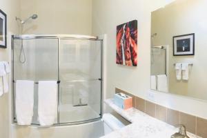 Vannituba majutusasutuses ️Local VIEWPet FriendlyBOAT ParkingAntelopeCanyonHorseshoeBend 7-12 min +32 fotot