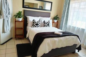 Ảnh trong thư viện ảnh của Budget Stays at Olivia Pines Guesthouse ở Krugersdorp