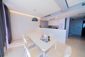 Kuchyň nebo kuchyňský kout v ubytování Villa Vita + 33 fotografií