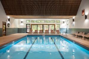 Bazén v ubytování Rock Creek Resort nebo v jeho okolí