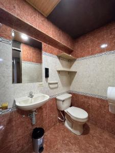 Ένα μπάνιο στο Hostelfc Movistar57 +7 φωτογραφίες