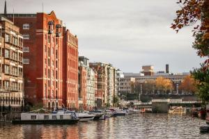 Θέα στο ποτάμι κοντά σε αυτό το διαμέρισμα +18 φωτογραφίες