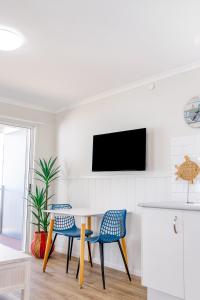 Μια τηλεόραση ή/και κέντρο ψυχαγωγίας στο The Pelican Caravan Park Nambucca Heads