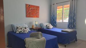 Posezení v ubytování 3 BDR Quiet and Secure Home- Views, Private Yard and Pool + 46 fotografií