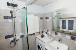 Koupelna v ubytování Casa Carina in Corfu Old Town + 15 fotografií