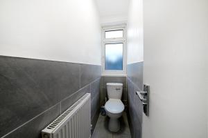 Phòng tắm tại The Maynard Retreat 5 mins to Woolwich Arsenal