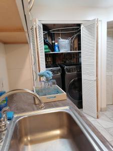 Fotografie z fotogalerie ubytování Great motherlaw apartments with your own entrance! v destinaci Sandy