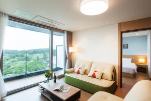 Posezení v ubytování YOUUS Hotel