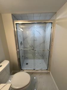Koupelna v ubytování Brand New 1 Bedroom Apartment + 4 fotografie