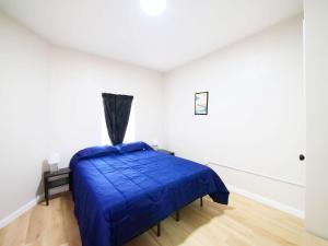 Postel nebo postele na pokoji v ubytování 1BR and 1BA with Wi-Fi - Quick NYC Access