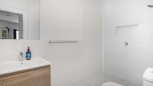 Koupelna v ubytování Tranquil Country Escape With Scenic Views