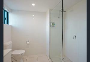 Ένα μπάνιο στο Paradise on Palmer Townsville City Studio in Townsville