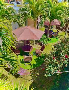 座間味村にあるLagoon315のパティオ(パラソル、椅子付)のオーバーヘッドビュー +12枚の写真