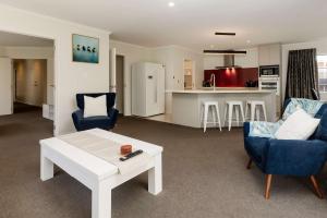 Η κουζίνα ή μικρή κουζίνα στο Modern Townhouse In Strandon - comfort and style