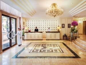 Posezení v ubytování Sofitel Legend Metropole Hanoi + 164 fotografií