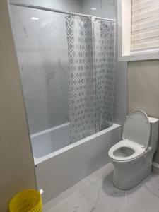 Billede fra billedgalleriet på 281 Crestmont Drive SW Calgary AB i Calgary