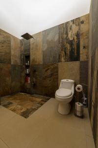 Ένα μπάνιο στο Private Room A with Bathroom and Amazing Views +24 φωτογραφίες