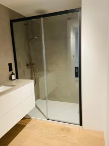 Ένα μπάνιο στο Mase waterunits 6 & 7 +24 φωτογραφίες