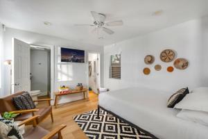 Μια τηλεόραση ή/και κέντρο ψυχαγωγίας στο Entire Complex Steps To The Sand Sleeps 20