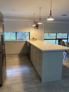 Kuchyň nebo kuchyňský kout v ubytování New House in Beaufort