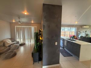 Gallery image of The Atlier Guest Room - Stay at Mangohill in North Lakes +17 photos