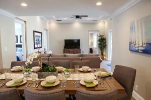 TV a/nebo společenská místnost v ubytování Destination #35