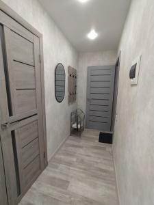 Billede fra billedgalleriet på Уютная однокомнатная квартира в тихом районе i Pavlodar