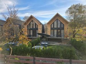 Κήπος έξω από το Eiffel Bridge