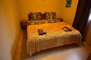 Ένα ή περισσότερα κρεβάτια σε δωμάτιο στο Eiffel Bridge