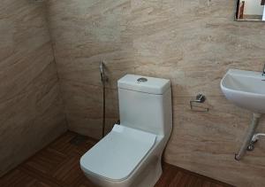 Koupelna v ubytování courtyard cafe