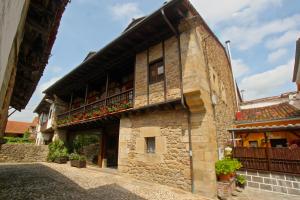 Afbeelding uit fotogalerij van Apartamentos Rurales Pedredo in Pedredo